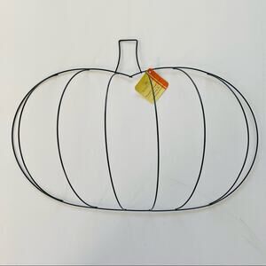 3D Wire Pumpkin Wreath Frame NWT Rounded Front